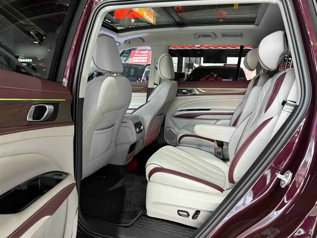 Ford Equator 2021 EcoBoost 225 PLUS 7 мест（2/2/3）