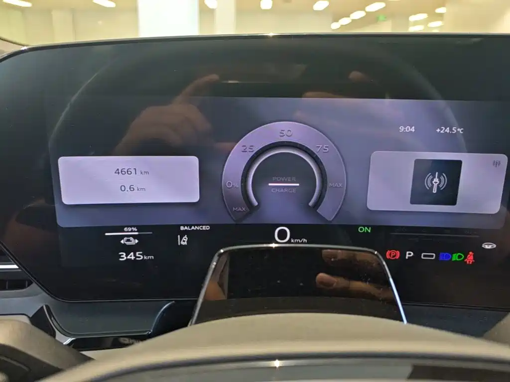 Audi Q6L e-tron — миниатюра 12