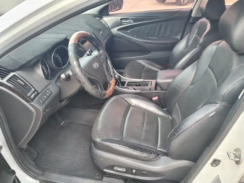Hyundai Sonata — миниатюра 17