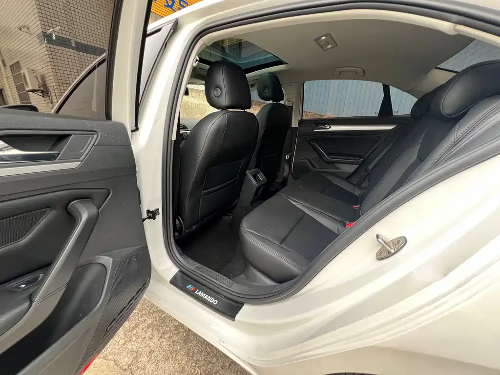 Volkswagen Lamando — миниатюра 10