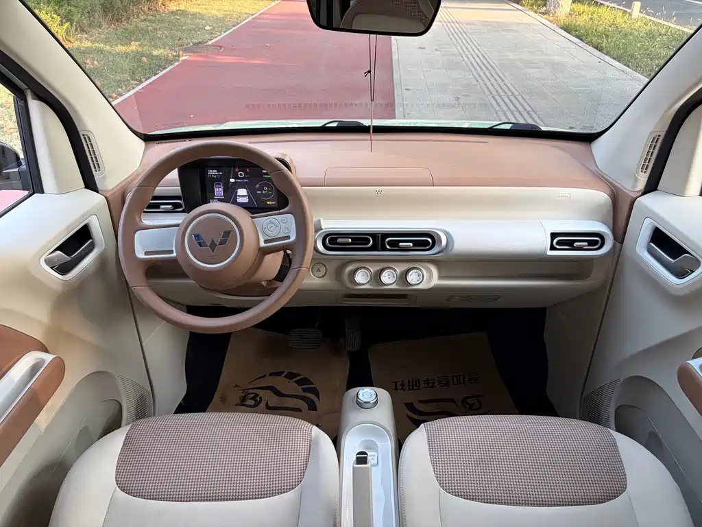 Wuling MINIEV — миниатюра 7