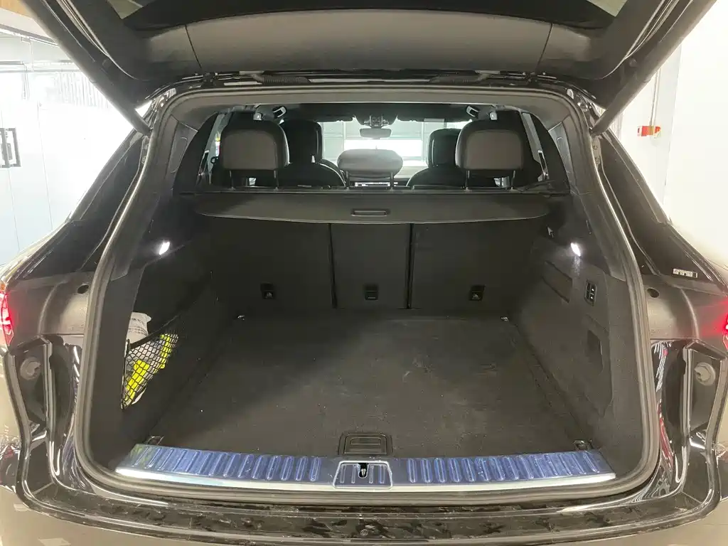 Porsche Cayenne — миниатюра 30