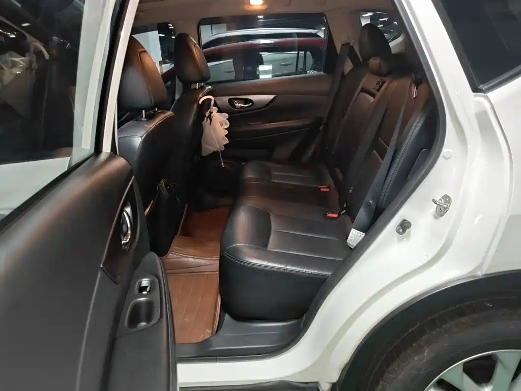 Nissan X-Trail — миниатюра 15