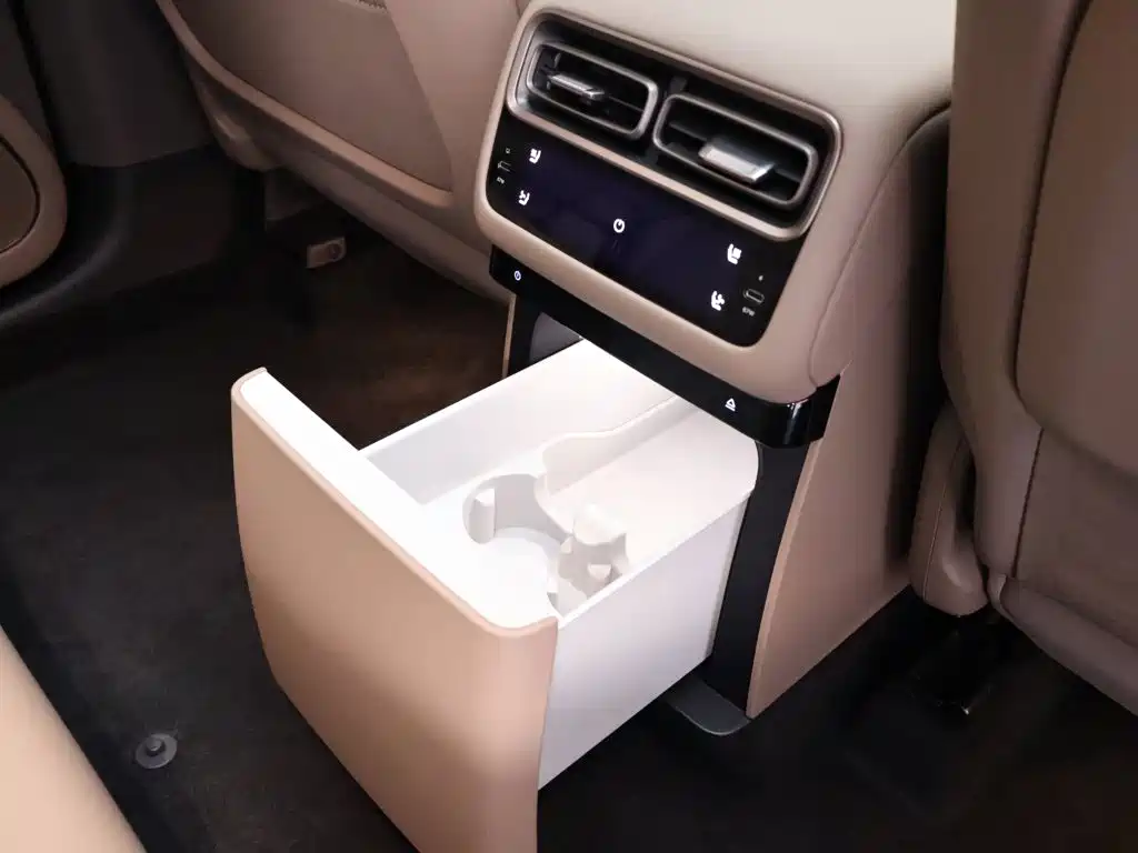 Li Auto Li i6 — миниатюра 24