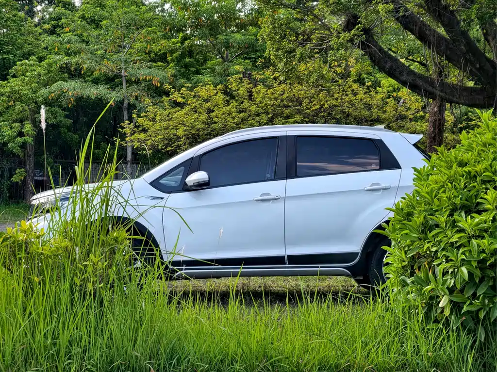 Geely Vision X3 — миниатюра 3