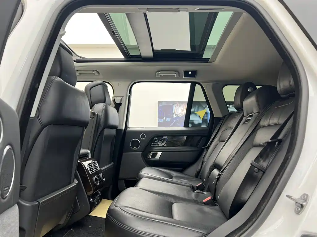 Land Rover Range Rover — миниатюра 22