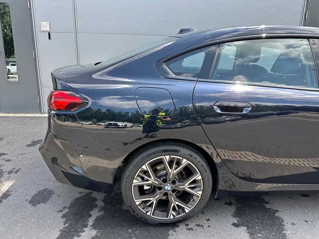 BMW 2 Series — миниатюра 9