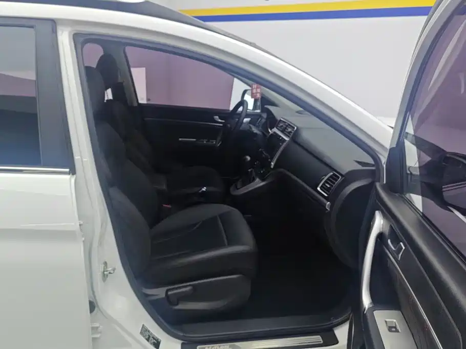 Haval M6 — миниатюра 8