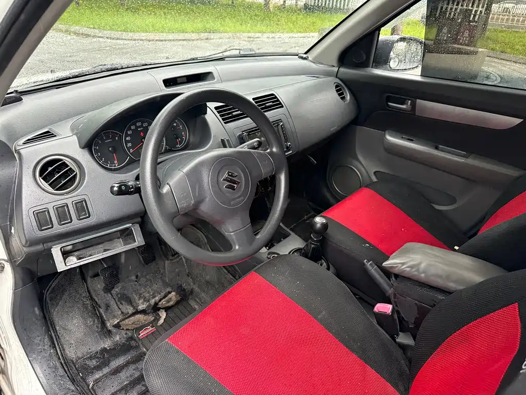 Suzuki Swift — миниатюра 14
