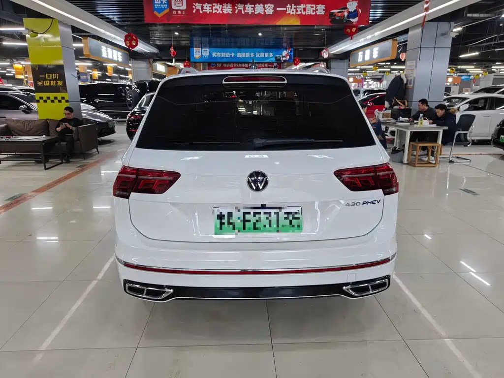 Volkswagen Tiguan L PHEV — миниатюра 9