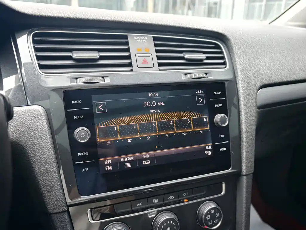 Volkswagen Golf (Import) — миниатюра 14