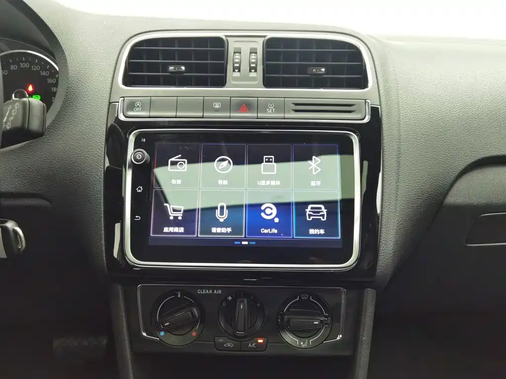 Volkswagen Polo — миниатюра 12