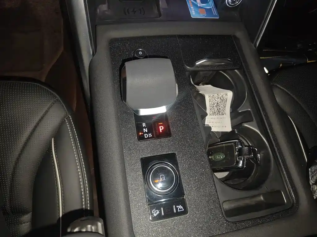 Land Rover Discovery — миниатюра 10