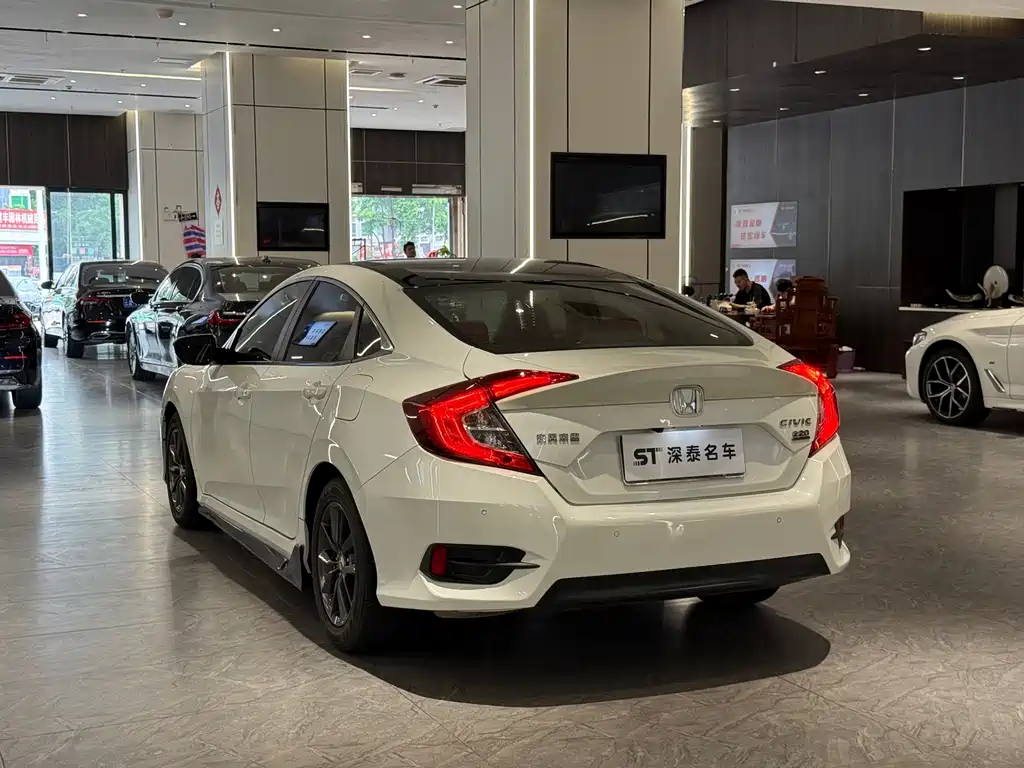 Honda Civic — миниатюра 10
