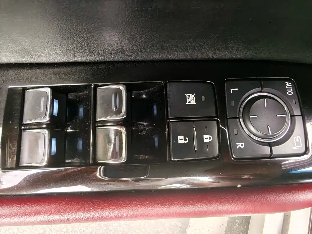 Lexus GS — миниатюра 25