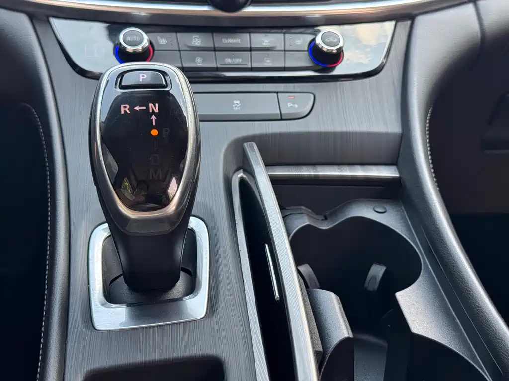 Buick LaCrosse — миниатюра 18