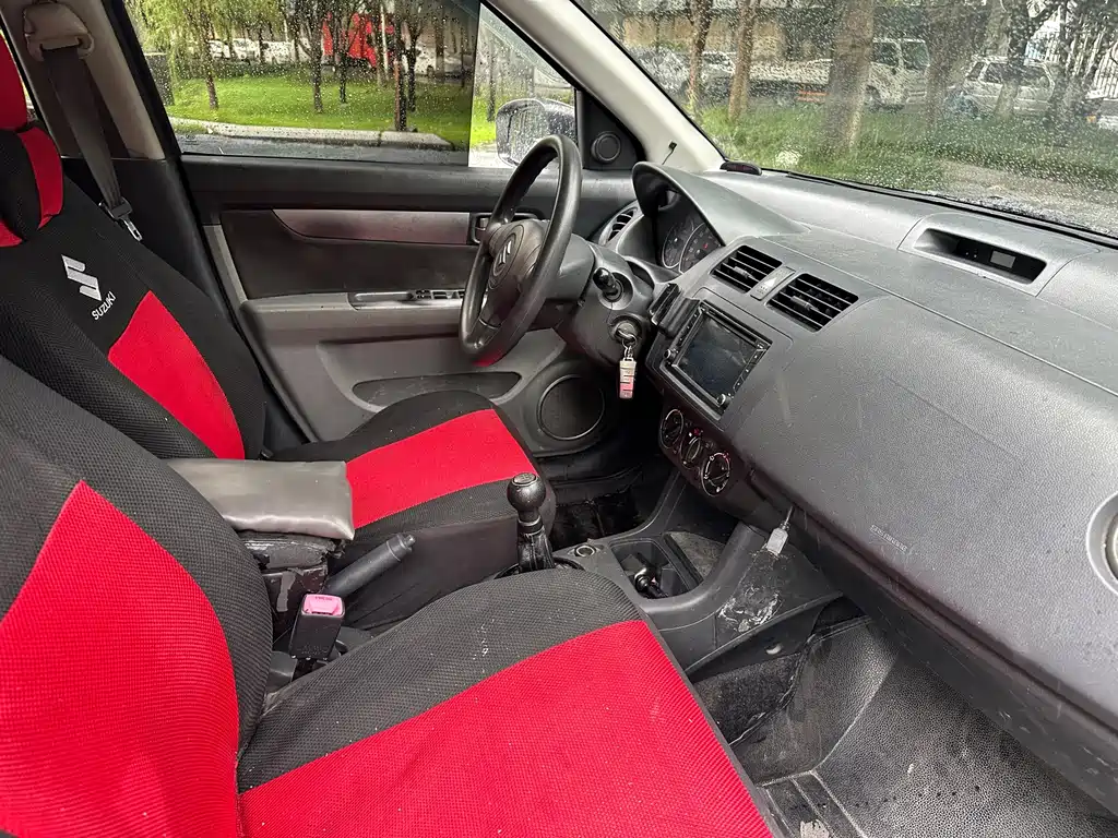 Suzuki Swift — миниатюра 17