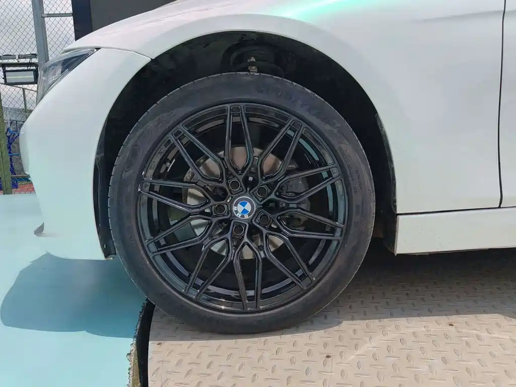 BMW 3 Series — миниатюра 5