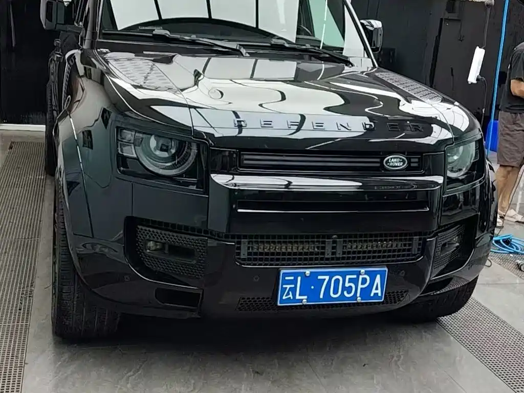 Land Rover Defender — миниатюра 3