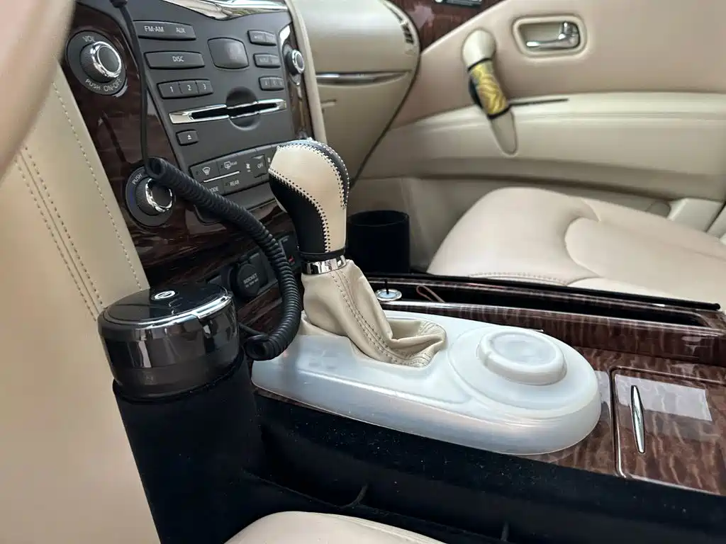 Nissan Patrol — миниатюра 14