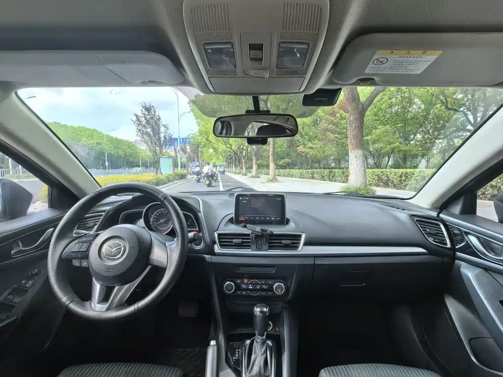Mazda 3 Axela — миниатюра 13