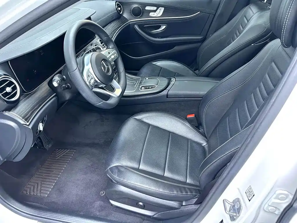 Mercedes-Benz E-Class — миниатюра 5