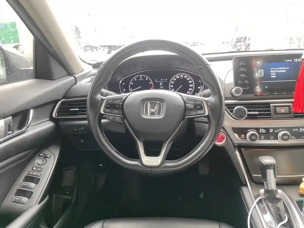 Honda Accord — миниатюра 11