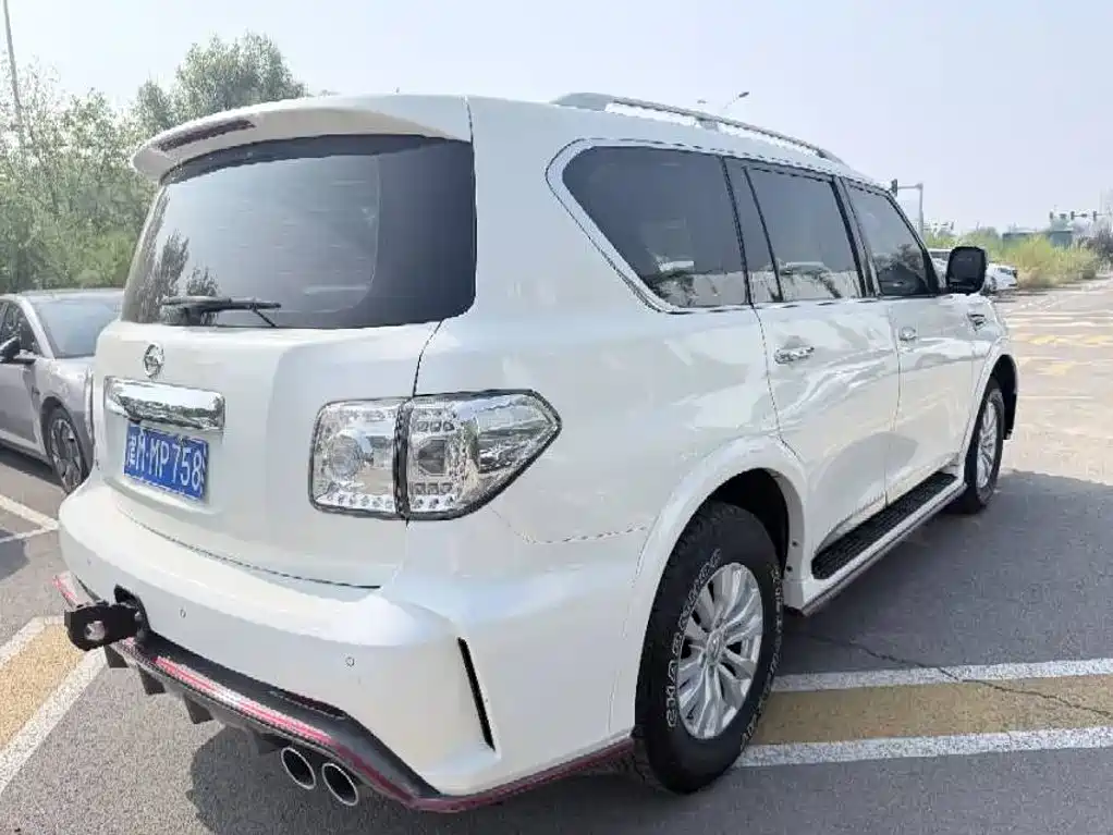 Nissan Patrol — миниатюра 3