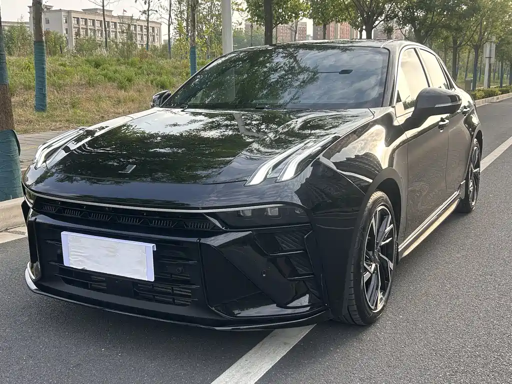 Купить Lynk & Co 03