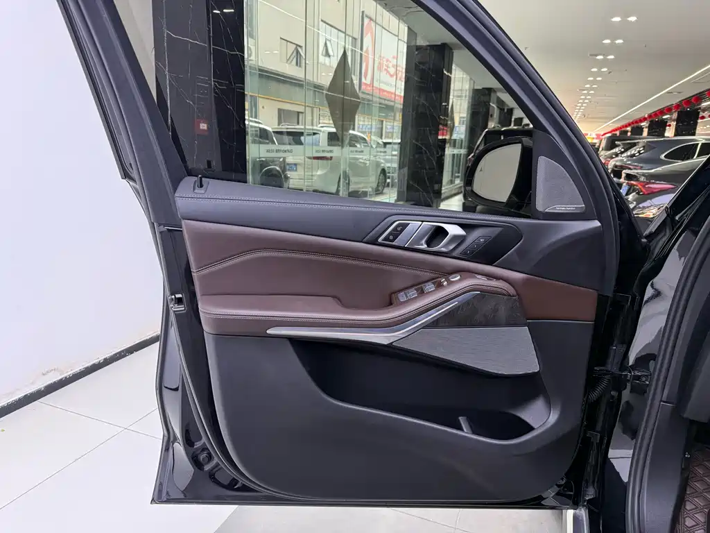 BMW X5 — миниатюра 14