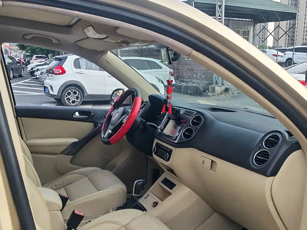 Volkswagen Tiguan — миниатюра 9