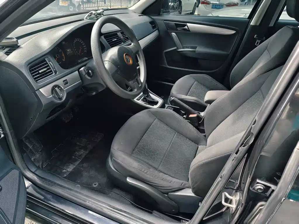 Volkswagen Lavida — миниатюра 10