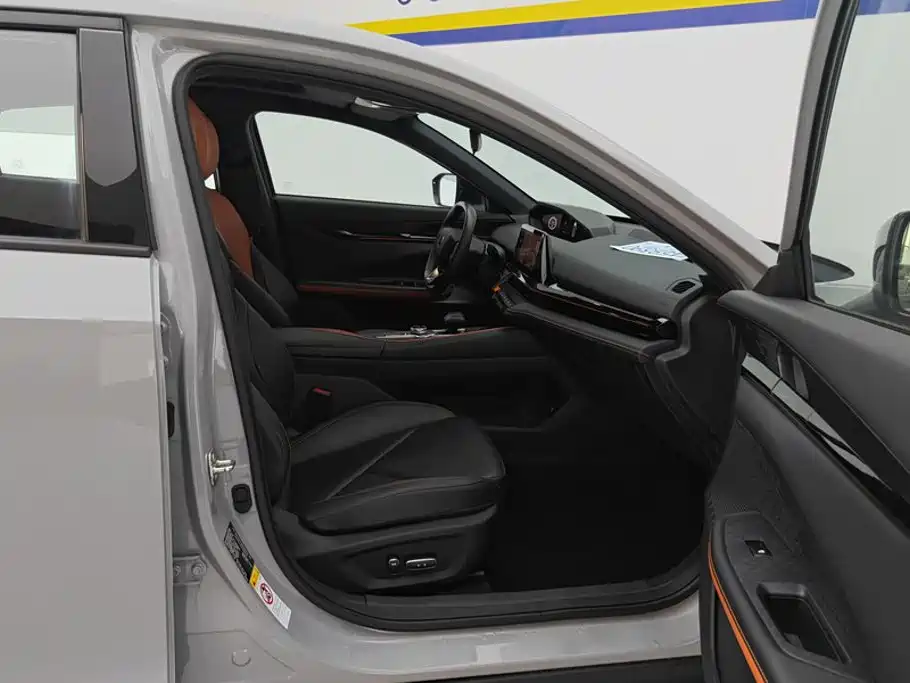 Changan UNI-V iDD — миниатюра 8