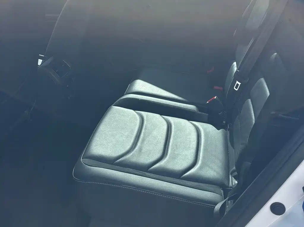 Volkswagen Tiguan L — миниатюра 11