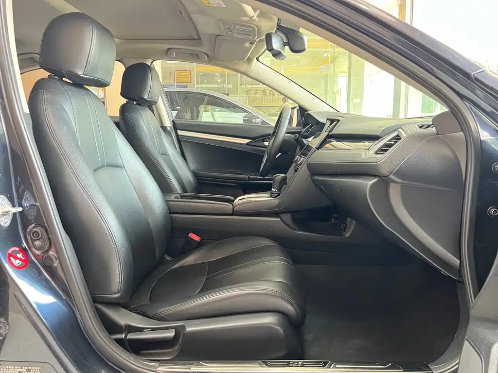 Honda Civic — миниатюра 10