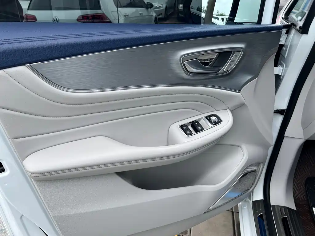 Roewe iMAX8 — миниатюра 17