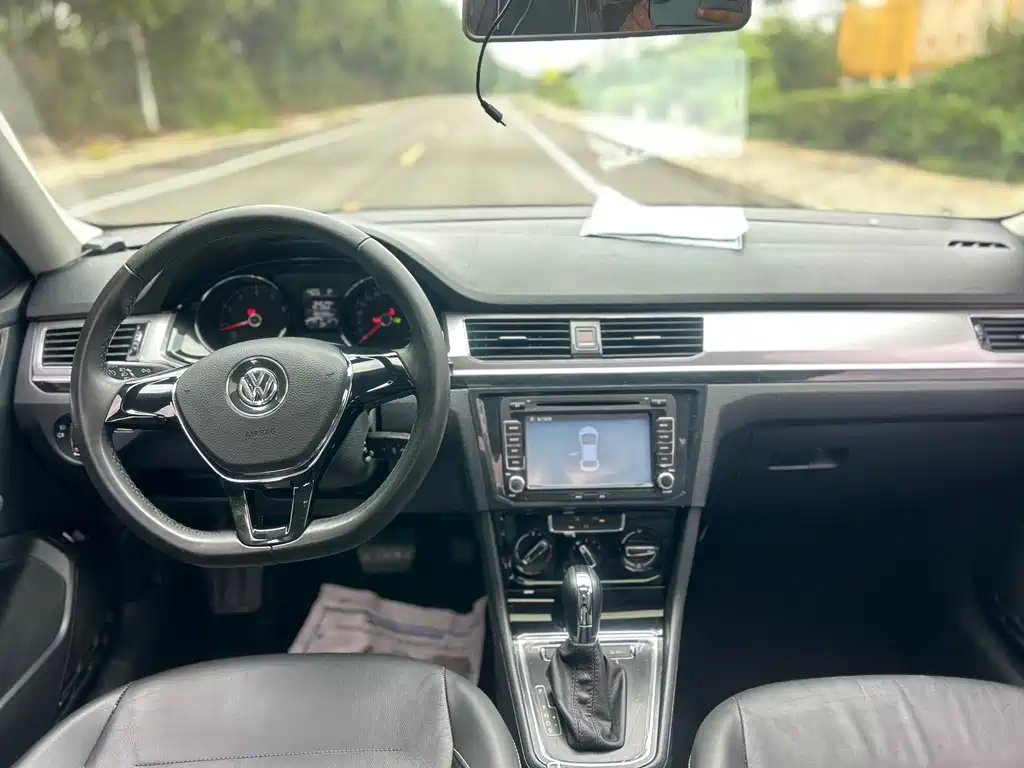 Volkswagen Bora — миниатюра 8