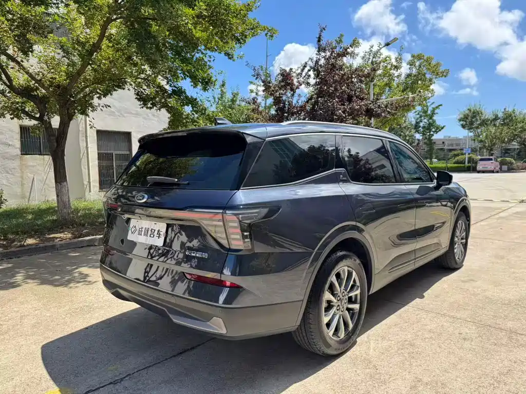 Ford Edge — миниатюра 6