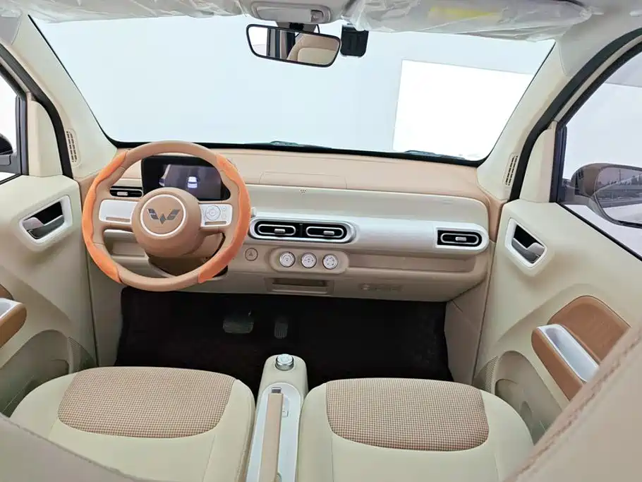 Wuling MINIEV — миниатюра 12