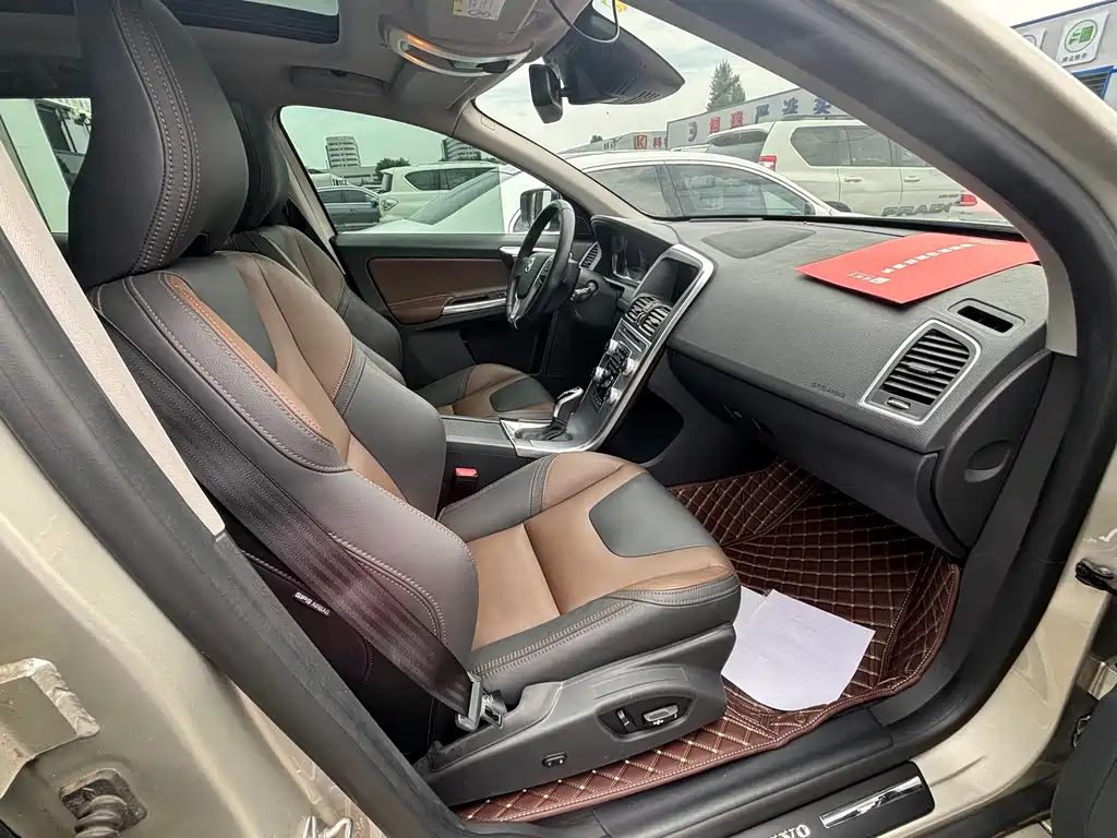 Volvo XC60 — миниатюра 15