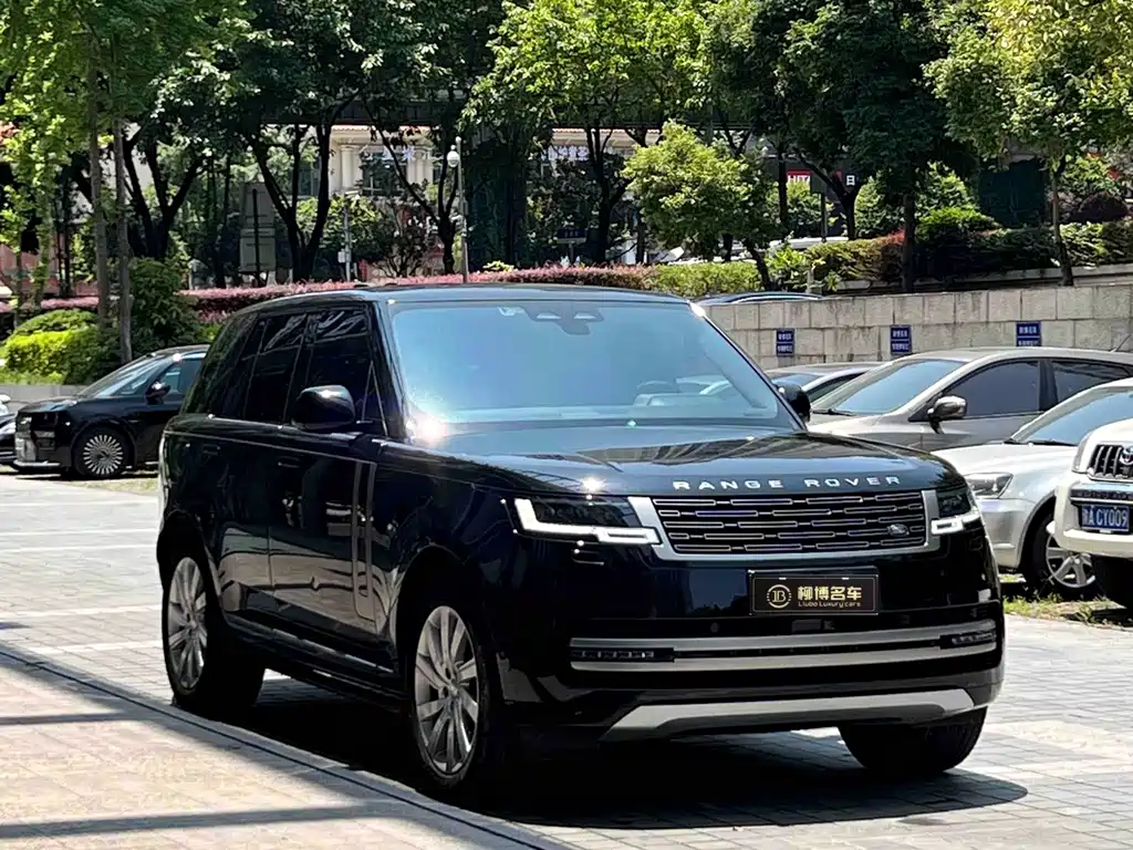 Land Rover Range Rover 2023 3.0 L6 360PS