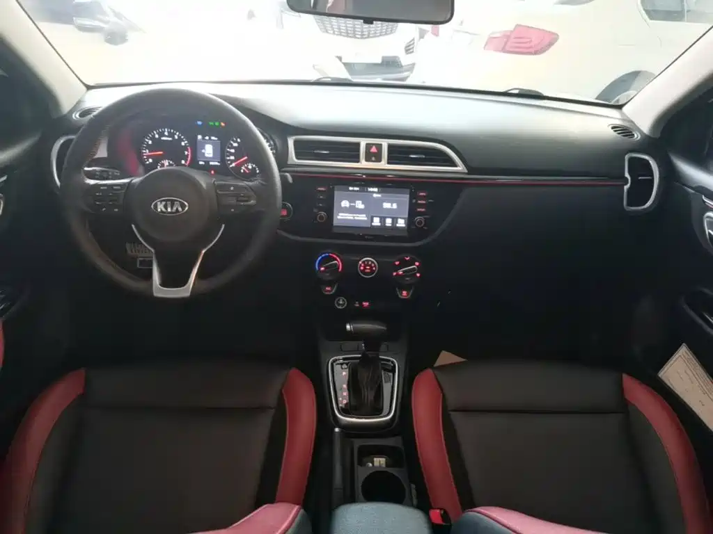 Kia KX Cross — миниатюра 6