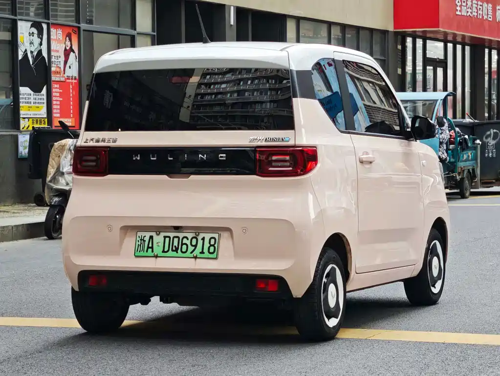 Wuling MINIEV — миниатюра 9