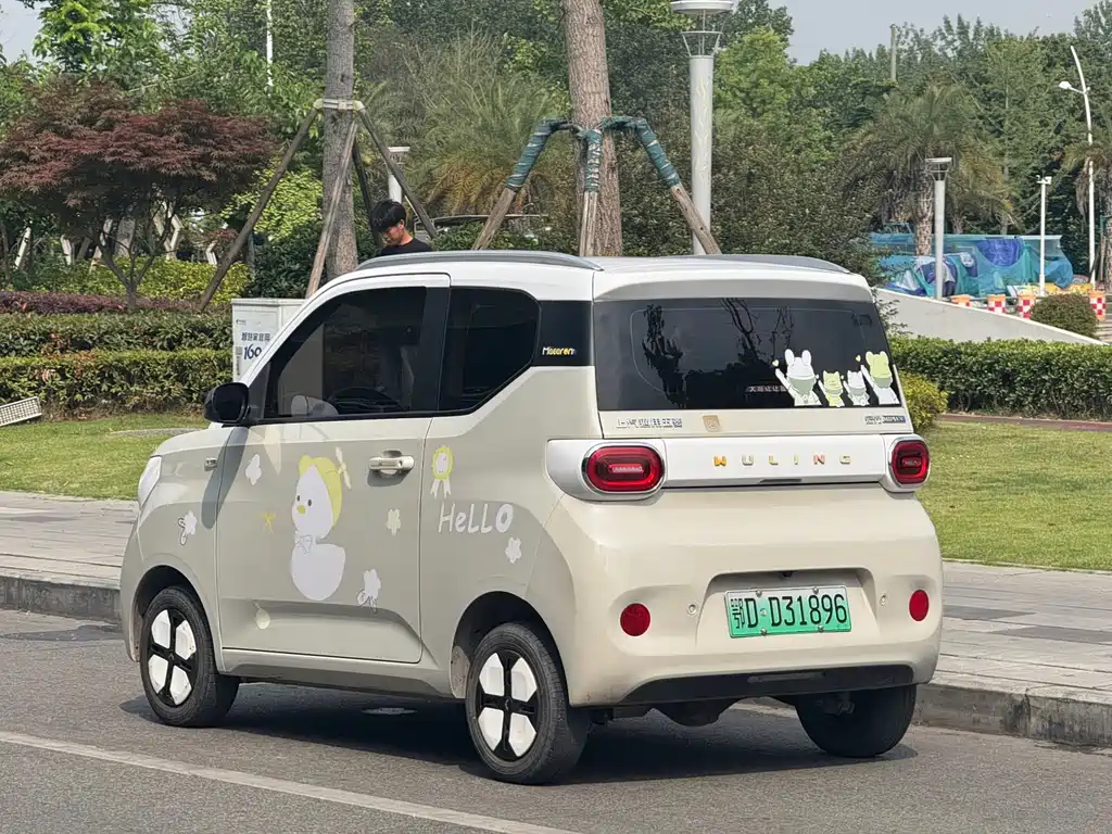 Wuling MINIEV — миниатюра 10
