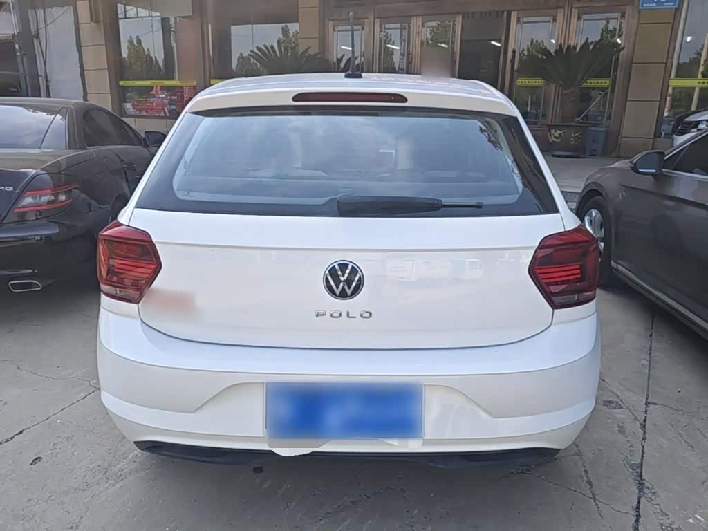 Volkswagen Polo 1.5 л 2021 г. Белый, пробег 26500 км