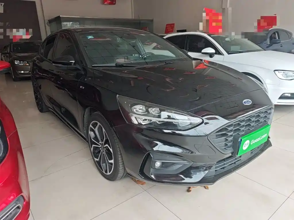 Ford Focus 2020 EcoBoost 180 AT ST Line