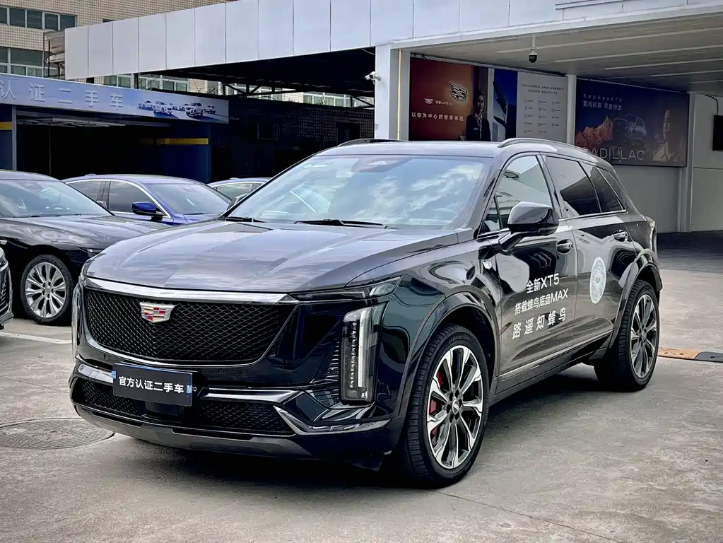 CADILLAC XT5