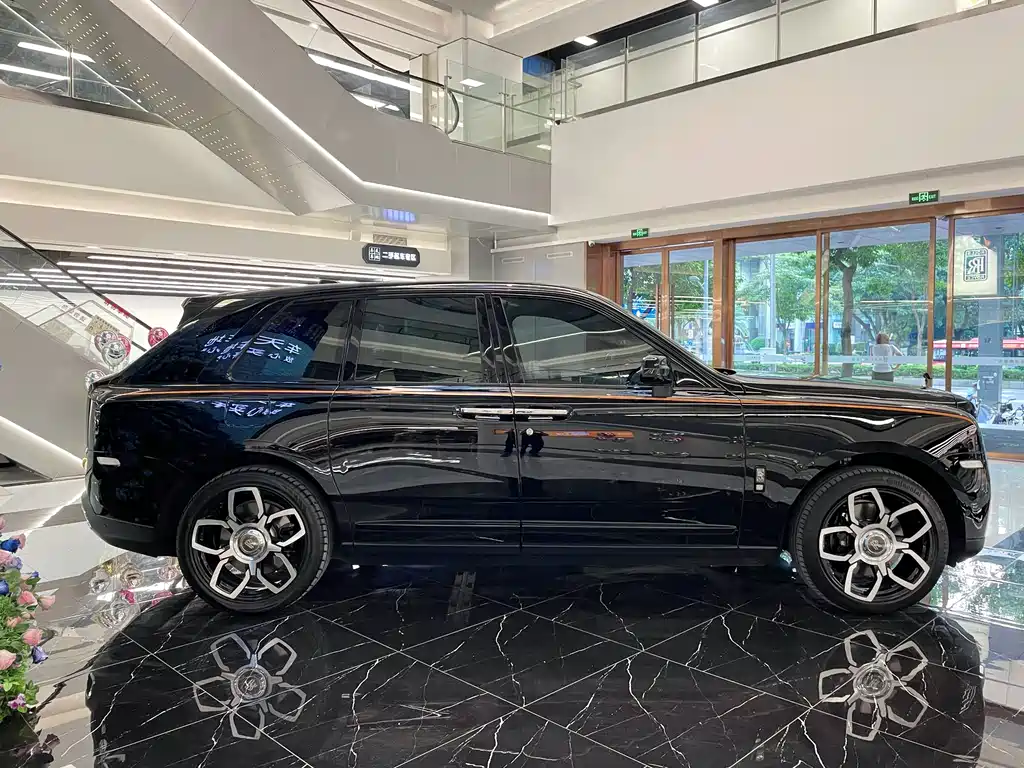Rolls-Royce Cullinan — миниатюра 5