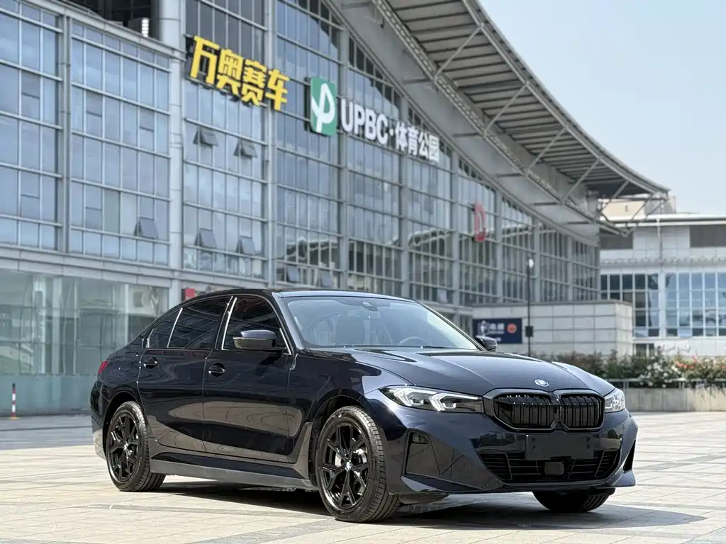 BMW i3 2025 eDrive 35 L
