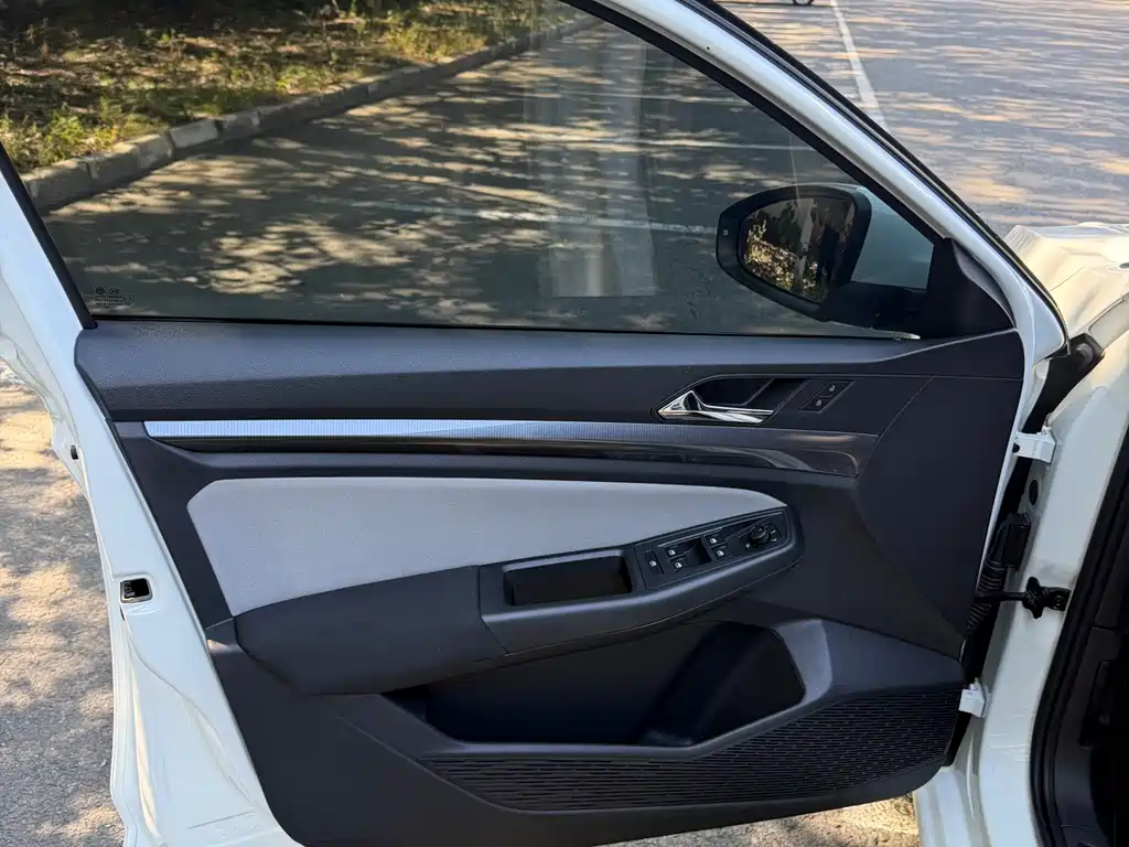 Volkswagen Bora — миниатюра 14